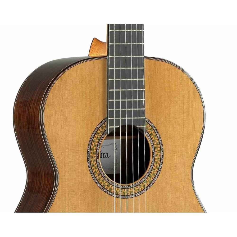 ALHAMBRA 9P - CHITARRA CLASSICA NATURALE DA CONCERTO CON CUSTODIA RIGIDA